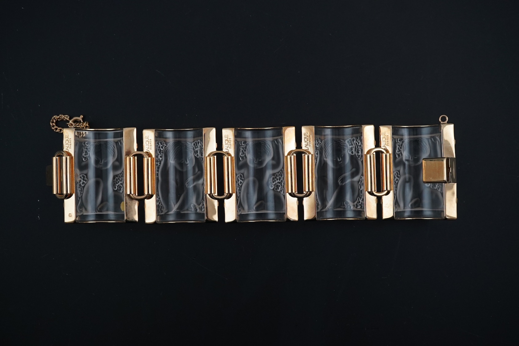 A Lalique enfants bracelet, cased